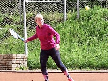Die Königsbergerin Antonia Kaspar gewann ihr Einzel sicher mit 6:3, 6:1.  Foto: Gerold Snater