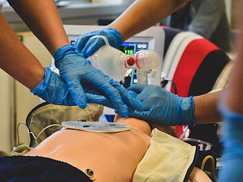 Bayern: Kinder in die Notaufnahme – so katastrophal steht’s um ihren Krankentransport