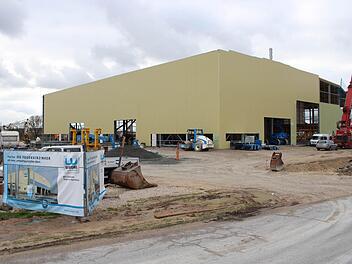 Baumaschinen wurden von dieser Großbaustelle in Höchstadt gestohlen. Fotos: Andreas Dorsch