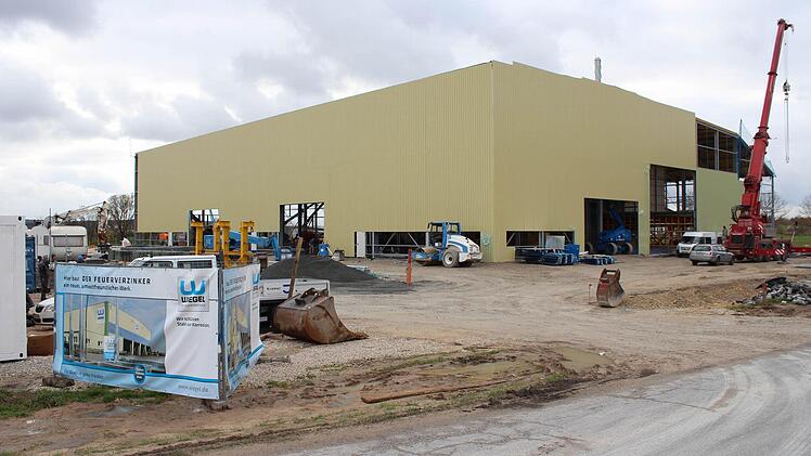 Baumaschinen wurden von dieser Großbaustelle in Höchstadt gestohlen. Fotos: Andreas Dorsch