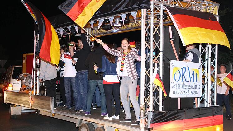 WM-Party am Karpfenkreisel in Höchstadt Foto: Andreas Brandl