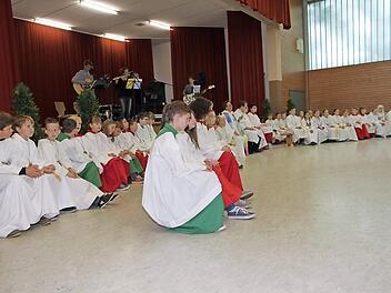 Pfarrfest mit Ministranten  Foto: Mathias Erlwein