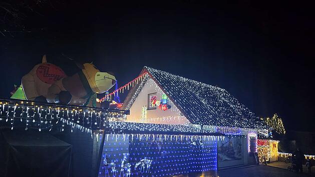 Dr&uuml;gendorfer Weihnachtshaus er&ouml;ffnet - "unglaublich emotional"