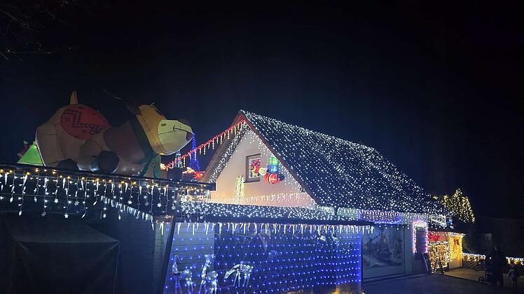 Drügendorfer Weihnachtshaus eröffnet - "unglaublich emotional"