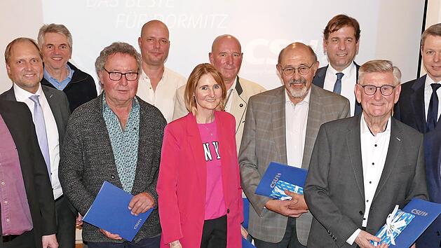Am Ehrungsabend im Rahmen des 75. Jubiläums zeichnete die CSU Dormitz langjährige Mitglieder aus.