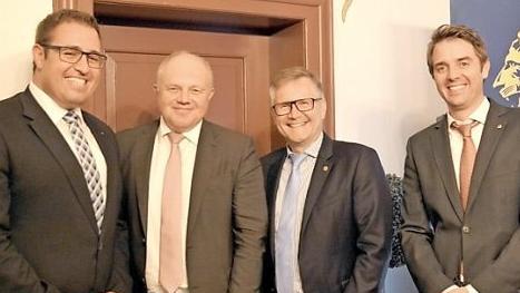 Das neue Lions-Präsidium (von links): Vize-Präsident Benedikt Drempetic, Past-Präsident Bernd Sesselmann, Präsident Hans-Peter Brendel und Sekretär Thomas Eidloth Foto: privat