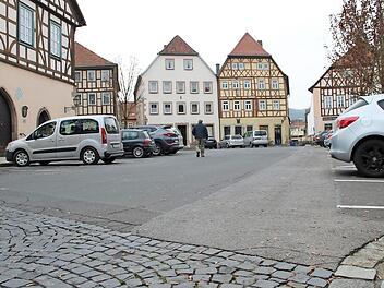 Die Neugestaltung des Marktplatzes wird schon seit mehr als zwei Jahrzehnten immer einmal wieder diskutiert. Jetzt macht die Stadtratsfraktion "Neue Wege" einen Vorstoß. Foto: Heike Beudert