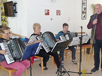 Das Akkordeonquartett gestaltete die Feierstunde im evangelischen Wohnstift musikalisch. Foto: privat