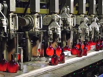 Die Glasproduktion ist ein wichtiges Standbein der Industrie am Rennsteig. Foto: Archiv/Jutta Rudel