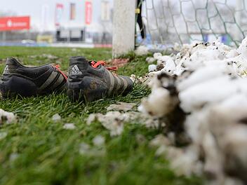 Regen, Schnee und Wind - die Wettervorhersage veranlasste die Kreisspielleitung, alle Partien am Sonntag im Spielkreis Erlangen/Pegnitzgrund abzusagen. Sportfoto Zink