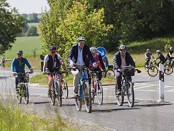 Landkreis Hof: Fertigstellung des Fl&uuml;sseradwegs gefeiert - "bedeuten Lebensqualit&auml;t"