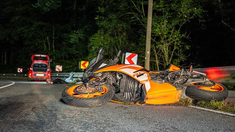 16-Jähriger wird bei Leichtkraftrad-Unfall tödlich verletzt