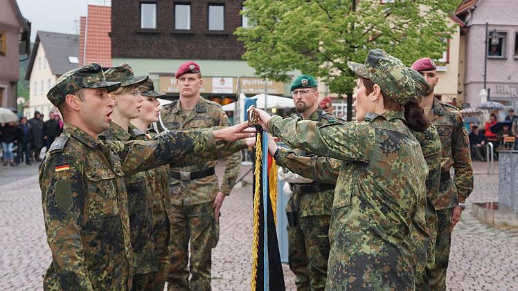 Feierliches Gelöbnis in Bischofsheim. Foto: Marion Eckert