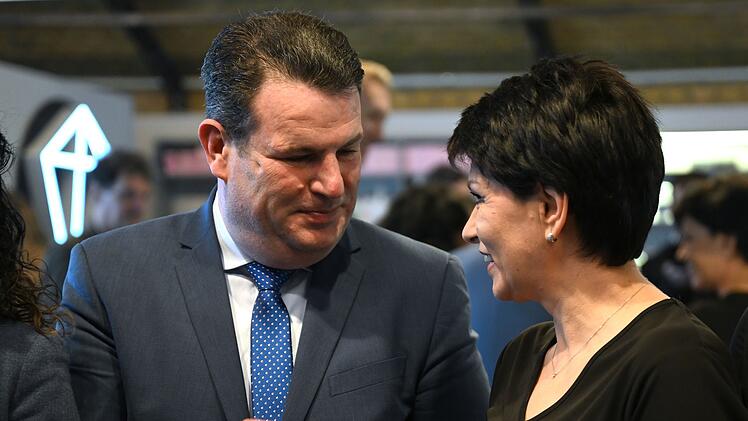 Arbeitsminister Heil besucht ukrainische Gefl&uuml;chtete