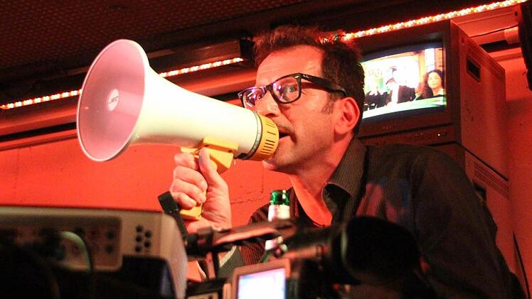 Ahmet Oezer, Erfinder und Moderator von "Radio Influenza".