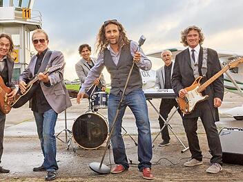 "The Jets" fliegen beim Sommerfest der Oba ein. Foto: p