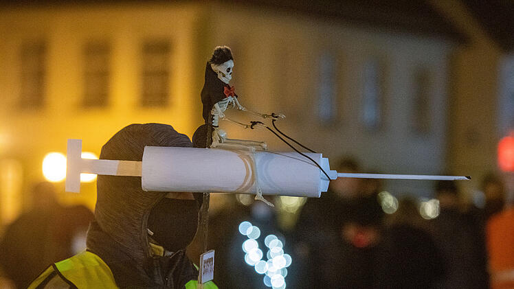 Corona-Spaziergänge in Mittelfranken, Symbolbild