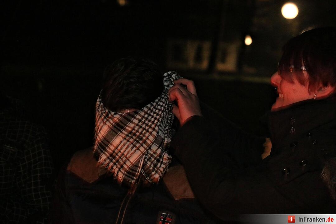 Ela gesteht Stefanie in Burgfarrnbach ihre Liebe