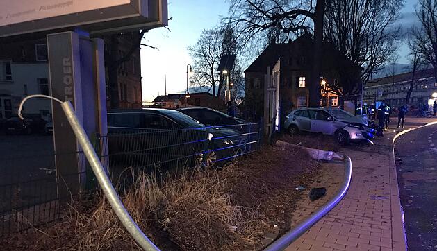 Auto überschlägt sich: Verletzter bei Unfall in Bayreuth