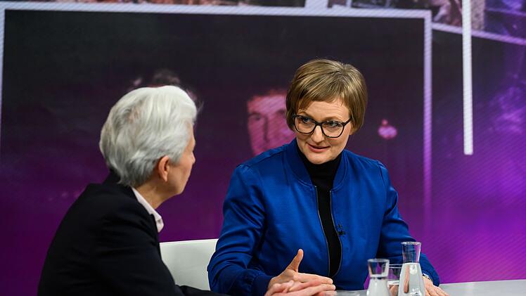 Bei "maybrit ilnner" zeigten sich FDP-Politikerin Strack-Zimmermann (links) und Gr&uuml;nen-Chefin Brandtner bei der Debatte um die Epstein-Files sehr einig.