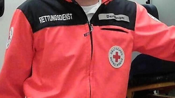 Abitur, Bundesfreiwilligendienst, Ausbildung zum Rettungsassistenten, Medizinstudium - das ist der berufliche Weg, den Julian Denninger aus Ermershausen eingeschlagen hat. Foto: Ralph Schönfelder
