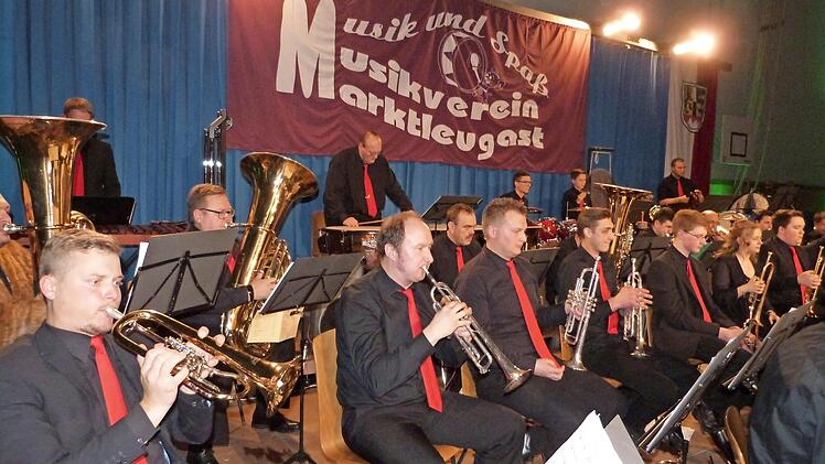 Der Musikverein Marktleugast in Aktion Foto: Werner Reißaus