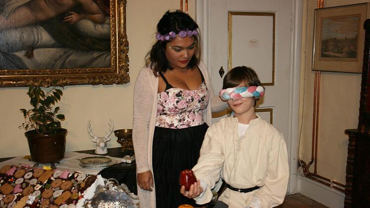 Lennart auf der Suche nach dem roten ApfelMaria L&ouml;ffler