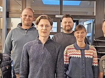 Der neue Vorstand (von links) Reinhard Englert, Florian Weickert, Paul Wagner, Steffen S&ouml;ll, Sarah Haase, Alexander Hanna, Manfred Weigand.