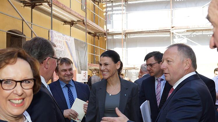 Richtfest mit Wissenschaftsministerin Marion KiechleFoto: Arkadius Guzy