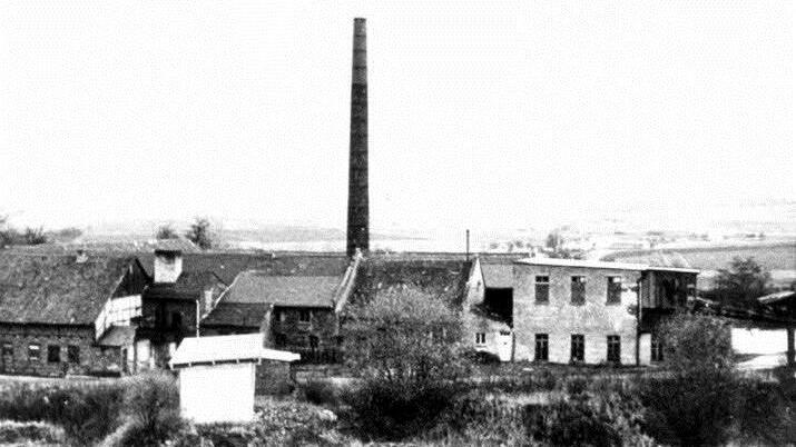 Historisches Bild von der Riedelgrube, als hier noch Back- und Ziegelsteine produziert wurden.