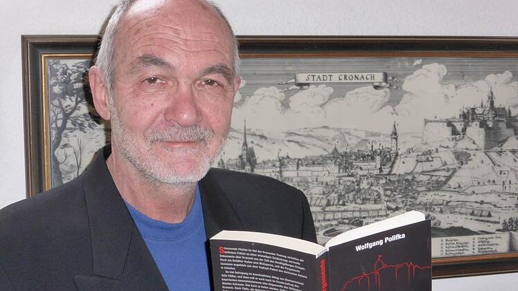Während des Schreibens hat sich Krimi-Autor Wolfgang Polifka oft an seine Kindheit und Jugendzeit in Kronach erinnert. Foto: Veronika Schadeck