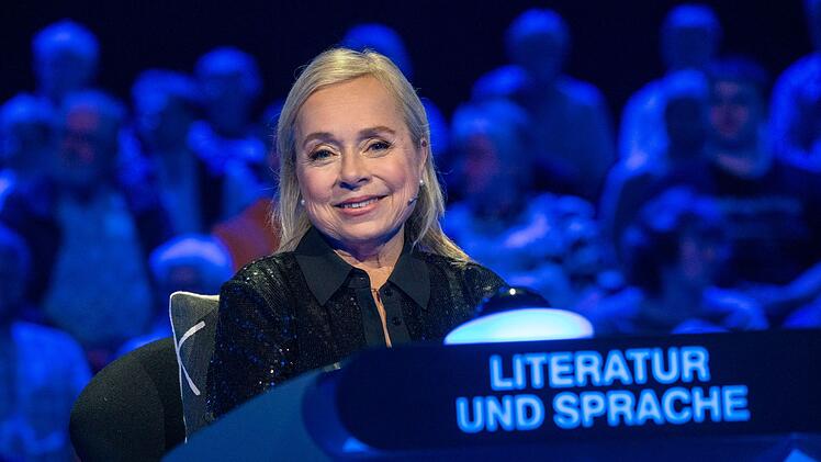 Als beliebte Fernseh-Schauspielerin ist ChrisTine Urspruch natürlich in der Welt der Literatur und der Sprache versiert.