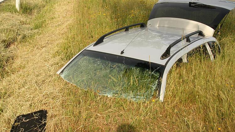 08. Juni 2015: Unfall auf der Staatsstraße 2292 zwischen Steinach und Hohn. Foto: Paul Ziegler