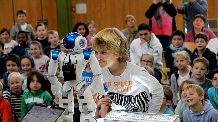 Nao singt ein Geburtstagsständchen