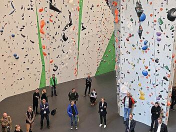 Die Kletterwände sind bis zu 18 Meter hoch.