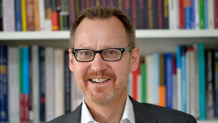 FAU Erlangen-Nürnberg: Abstimmung der Wahlrechtsreform - das denkt FAU-Experte Krennerich darüber