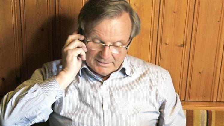 Reinhardt Seeber ist deutlich in seinem Amt als Bürgeremister bestätigt worden. Foto: Galster