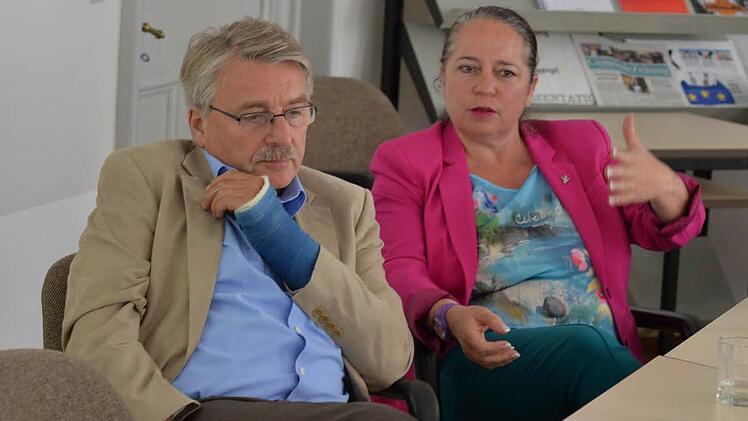 Auch BUB-Stadträtin Daniela Reinfelder, hier neben Heinz Kuntke (SPD), unterstützt den Vorstoß. Foto: Ronald Rinklef