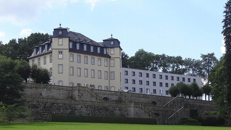 m Jahre 1534 ließ die Familie Rotenhan-Altenstein das heutige Schloss errichten.