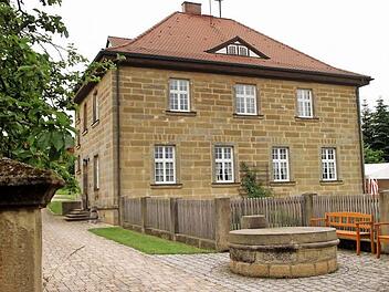 Die "alte Schule" in Lichtenstein dient heute als Dorfgemeinschaftshaus. Fotos: Günther Geiling