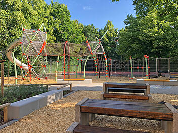 N&uuml;rnberg: Nach Umgestaltung - so sieht der Spielhof an der Mittelschule St. Leonhard nun aus