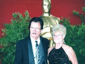 Anni Wirth mit Begelitung 2001 bei der Oscar-Verleihung. Foto: privat