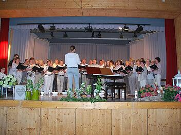 Der Gesangverein Frohsinn gab ein beschwingtes Konzert.  Foto: Manfred Mellenthin