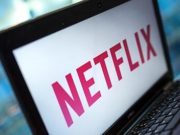 Netflix, Spotify und Co.: Darf man sich Streaming-Accounts teilen? Foto: Alexander Heinl/dpa