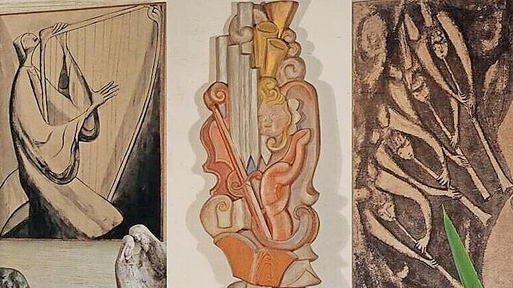 Das Bild zeigt Grafiken und Plastiken von Luis Rauschhuber und (Mitte) eine gefasste Holzskulptur von Felix Müller.
