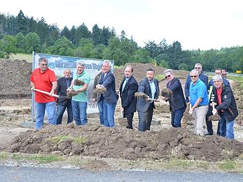 Spatenstich für den sicheren Ausbau. Fotos: Rainer Lutz