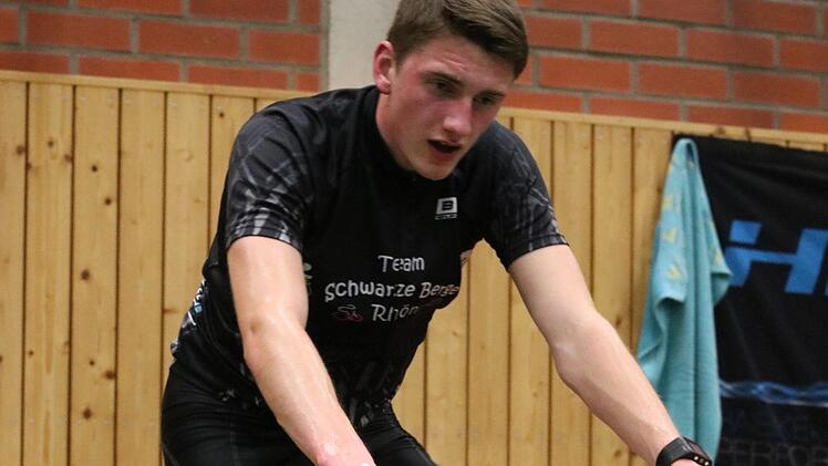 Die Mountainbike-Szene wächst. Während in der Halle fleißig trainiert wird, planen die Verantwortlichen neue Routen in der Rhön.Sebastian Schmitt