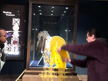 Essensanschlag auf die Kronjuwelen: Londoner Tower dicht Essensanschlag auf die Kronjuwelen: Londoner Tower dicht