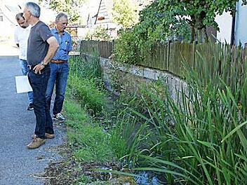 Einen neuen Anstoß zur Renaturierung der Aurach im Ortsbereich von Tretzendorf will die Gemeinde Oberaurach geben. Veränderungen wären wünschenswert sowohl aus Gründen des Hochwasserschutzes, als auch der Gewässerqualität und der Wohnqualität der Anlieger.