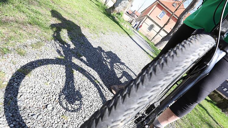 Das derzeitige Traumwetter sorgt wieder für ordentlich Verkehr auf den Fahrradwegen. Foto: Marian Hamacher